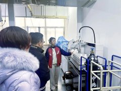 <b>大連市高新區(qū)科技局領(lǐng)導及專家蒞臨我司考察指導</b>